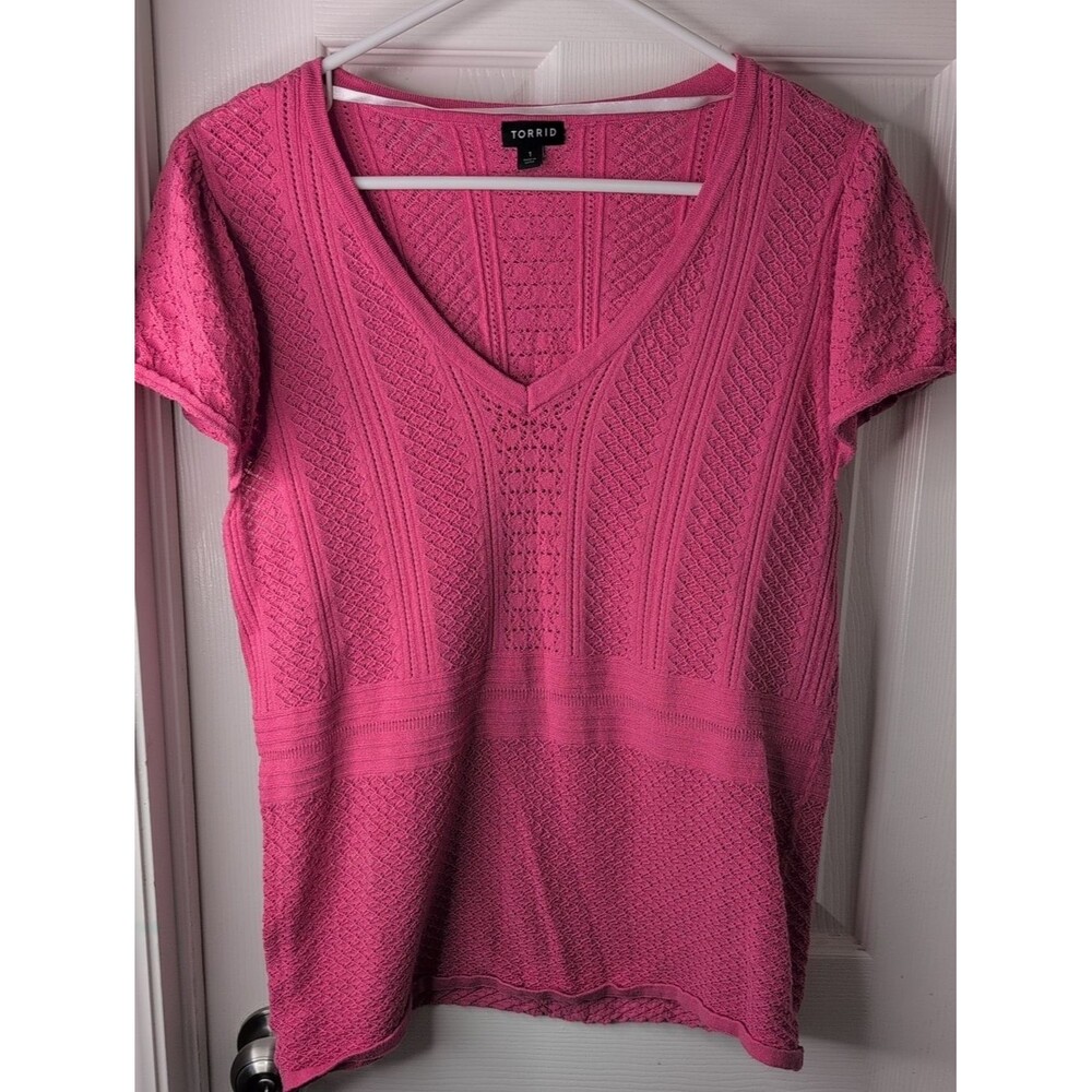 torrid Bright Pink Short Sleeve V‑Neck Knit Tee Size 1X